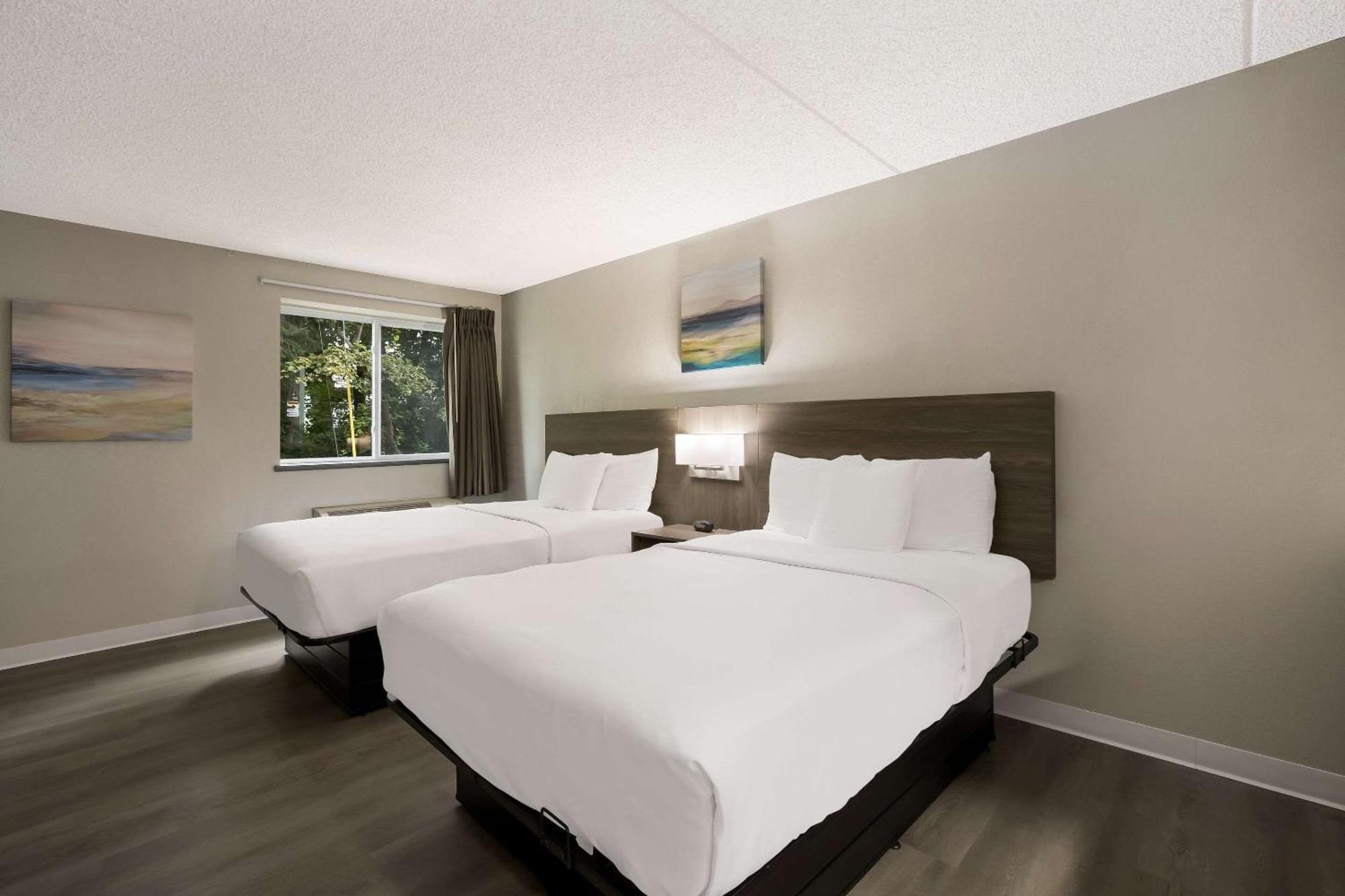 Suburban Studios Milwaukee Airport Экстерьер фото