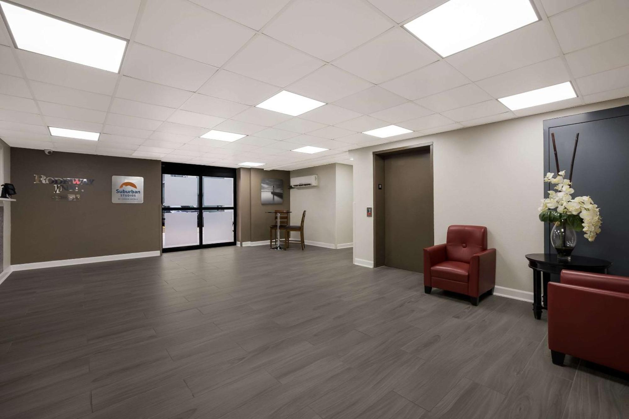 Suburban Studios Milwaukee Airport Экстерьер фото